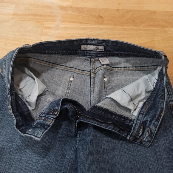 Chicos Platinum size 1 short denim cropped Capri jeans, rolled cuff - Picture 9 of 10